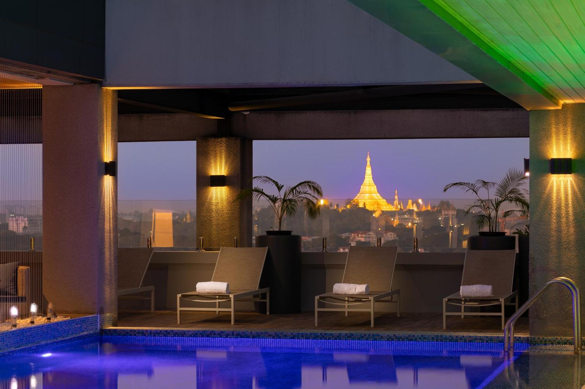 Yangon Thanlwin Hotel Luaran gambar